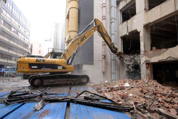 phá dỡ công trình dân dụng tại Hà Đông, Hà Nội